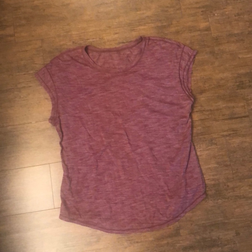 EUC Lululemon tee